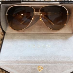 Gucci sunglass